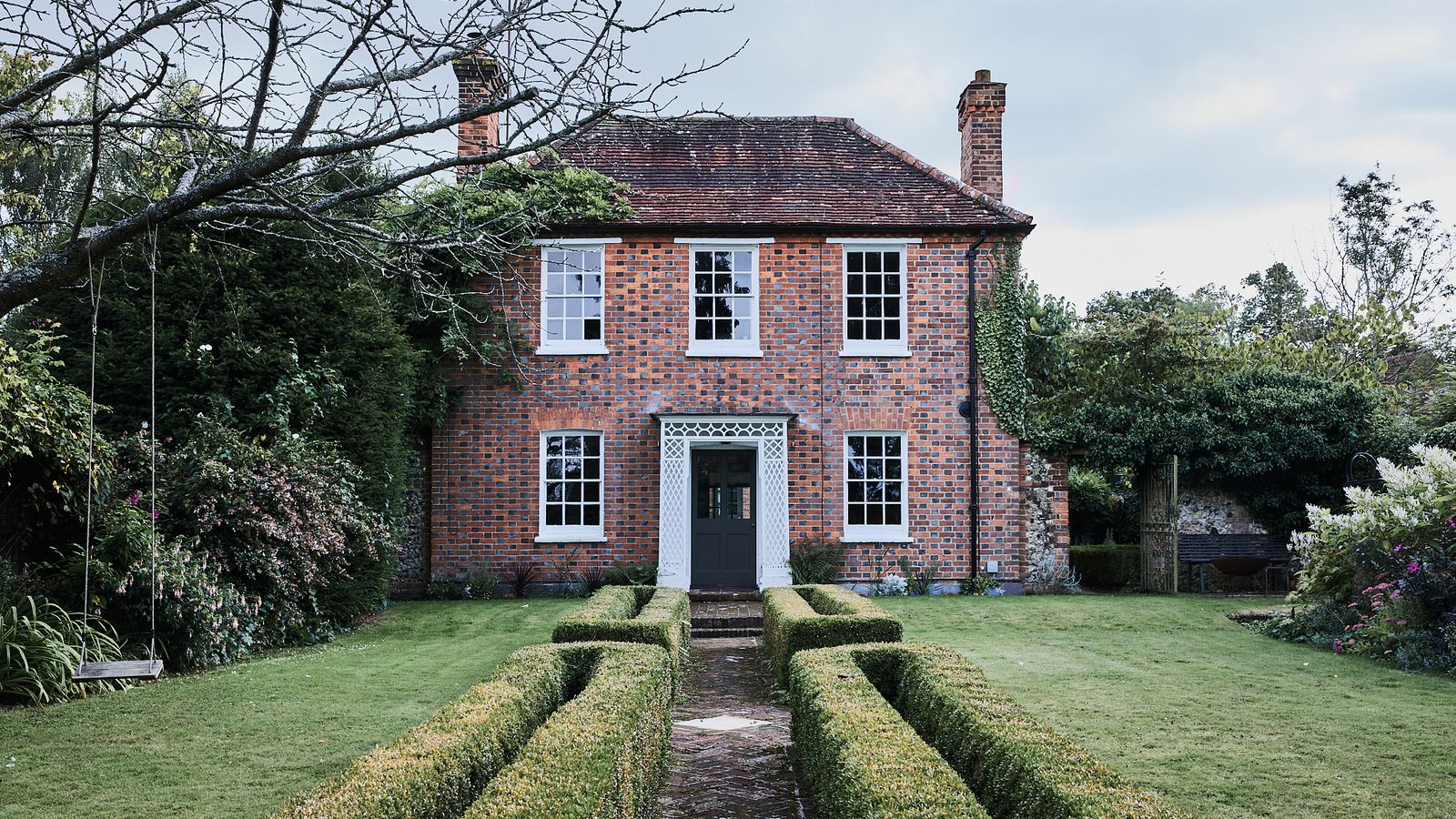 A pleasing Georgian house in the Chilterns made to work for modern family life