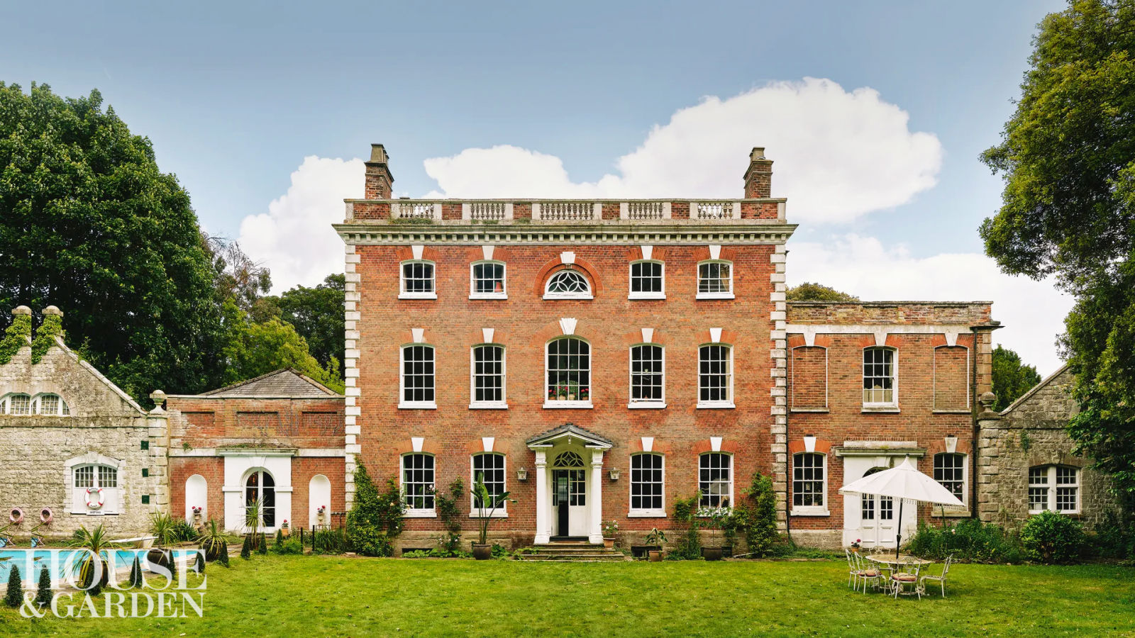 Inside an Italian-inspired Georgian country house, secluded in English countryside